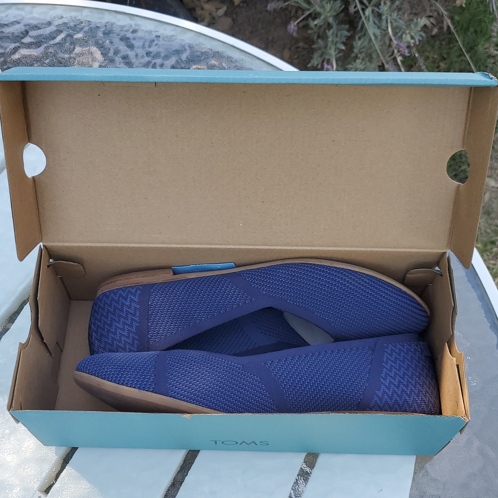 Toms Jutti Neat Navy Repreve Engineered Knit Women's Size 10. GUC With Box - Picture 2 of 10
